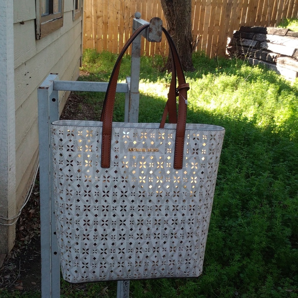 Michael kors purse